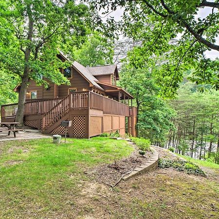 Central Sevierville Cabin With Hot Tub And Views! エクステリア 写真