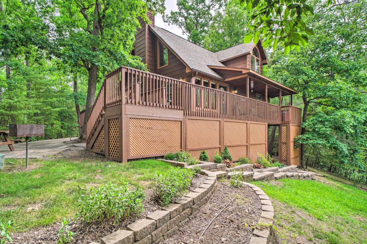Central Sevierville Cabin With Hot Tub And Views! エクステリア 写真