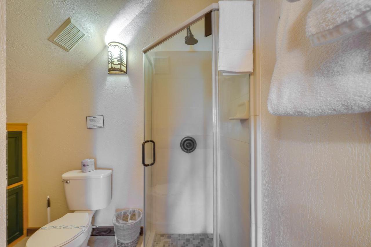 Central Sevierville Cabin With Hot Tub And Views! エクステリア 写真